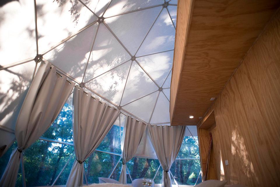 Hôtel Glamping Domos Treepod à Las Trancas Extérieur photo